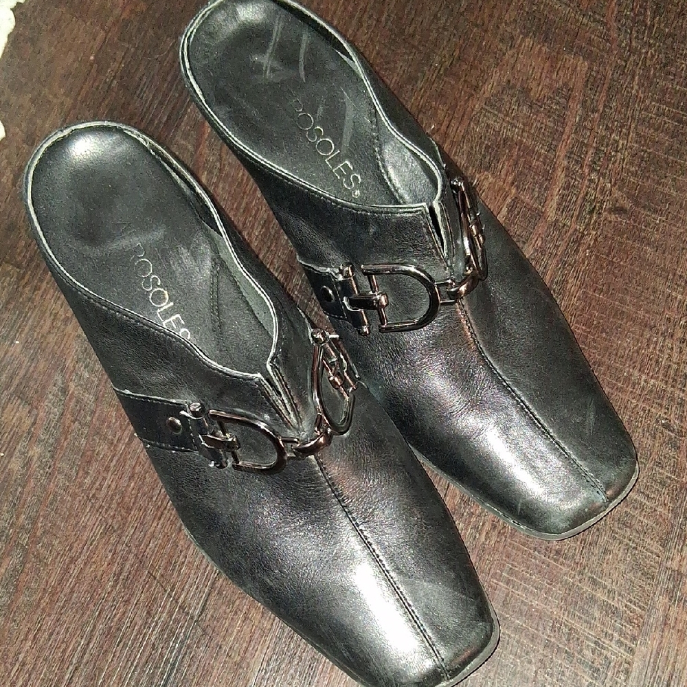 AEROSOLES Black Leather Mules with Buckle Detail